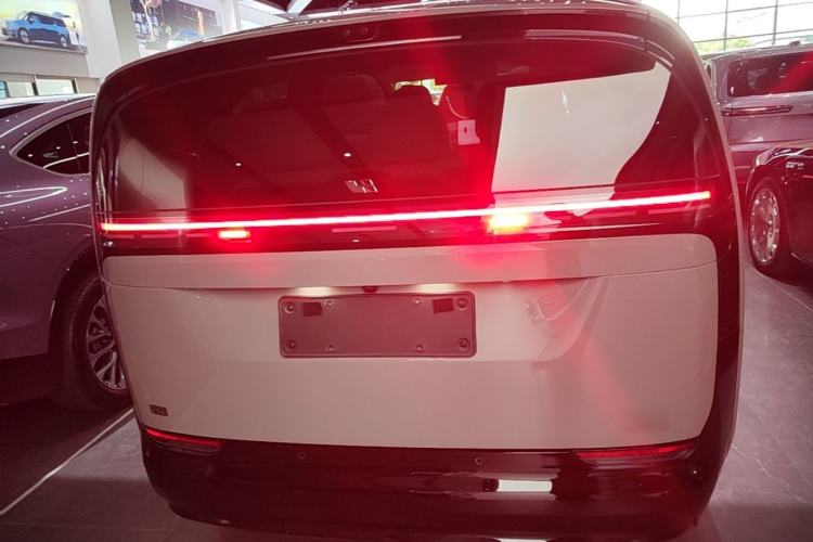 Used Li Auto MEGA 2024 Ultra Model Rear