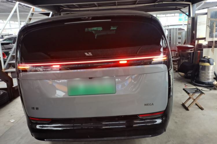 Used Li Auto MEGA 2024 Ultra Model Rear