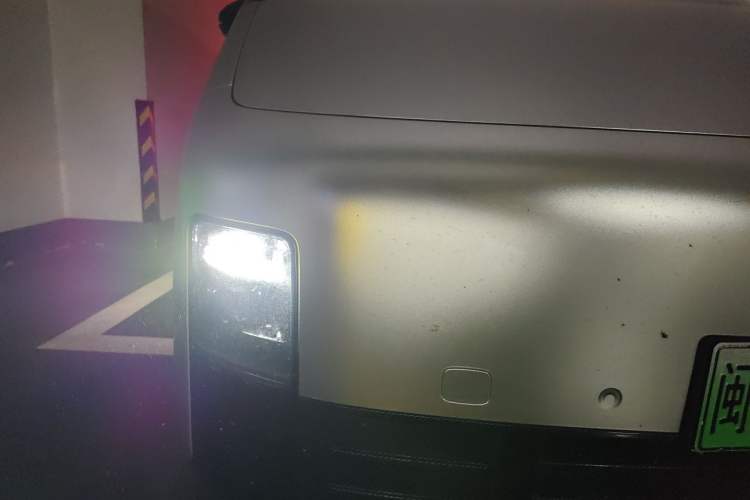 Used Li Auto MEGA 2024 Ultra Model Right Front Headlight