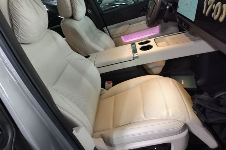 Used Li Auto MEGA 2024 Ultra Model Right Front Seat