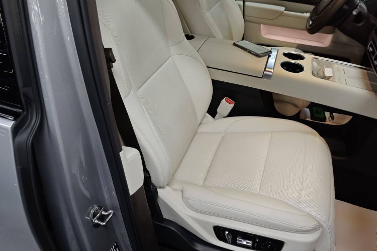 Used Li Auto MEGA 2024 Ultra Model Right Front Seat
