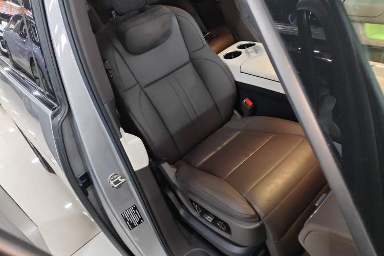 Used Li Auto MEGA 2024 Ultra Model Right Front Seat