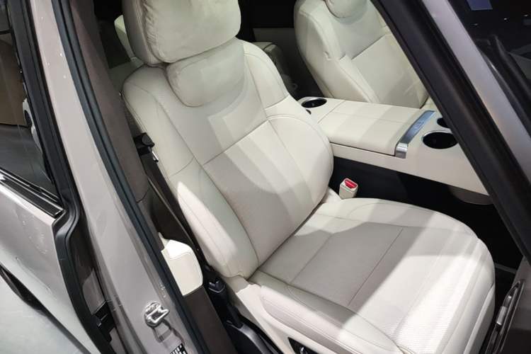 Used Li Auto MEGA 2024 Ultra Model Right Front Seat