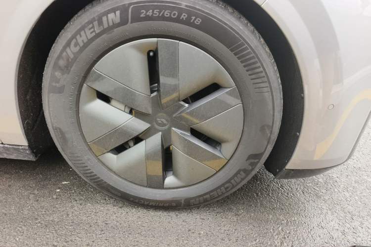 Used Li Auto MEGA 2024 Ultra Model Right Front Wheel Hub