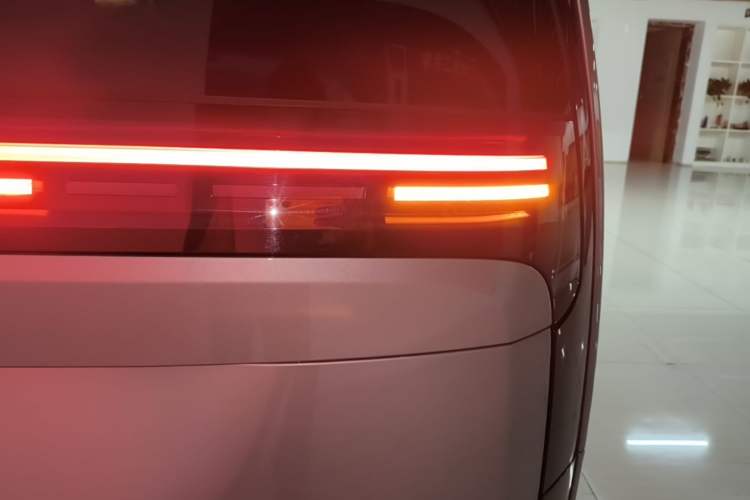 Used Li Auto MEGA 2024 Ultra Model Right Rear Taillight