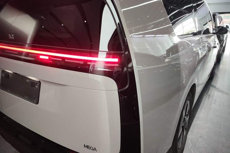 Used Li Auto MEGA 2024 Ultra Model Right Rear Taillight