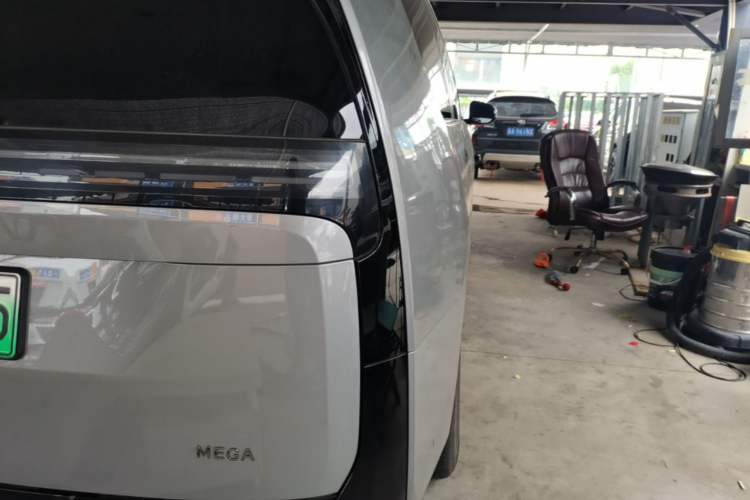 Used Li Auto MEGA 2024 Ultra Model Right Rear Taillight