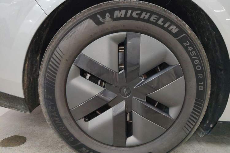 Used Li Auto MEGA 2024 Ultra Model Right Rear Wheel Hub