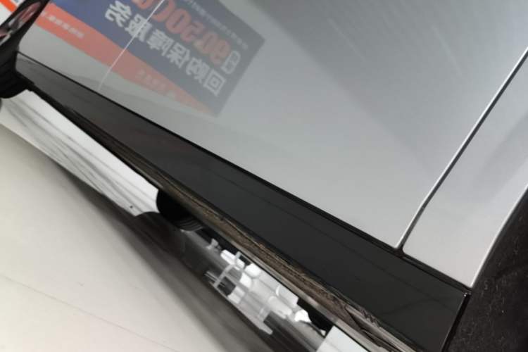 Used Li Auto MEGA 2024 Ultra Model Right Side Sill