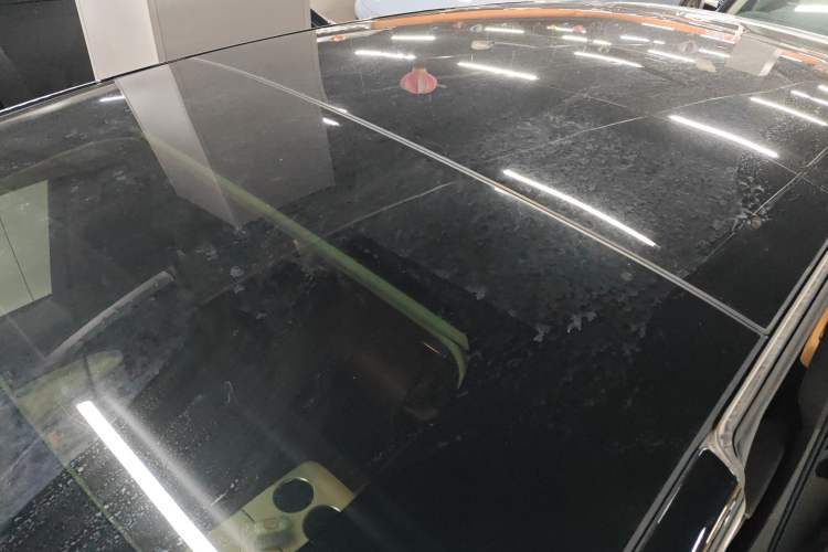Used Li Auto MEGA 2024 Ultra Model Roof