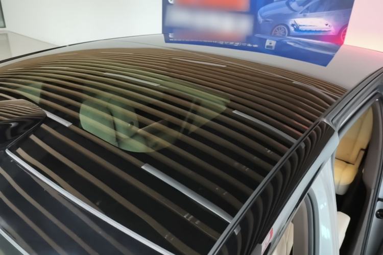 Used Li Auto MEGA 2024 Ultra Model Roof