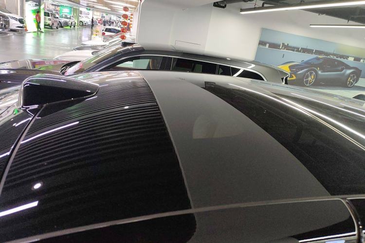 Used Li Auto MEGA 2024 Ultra Model Roof