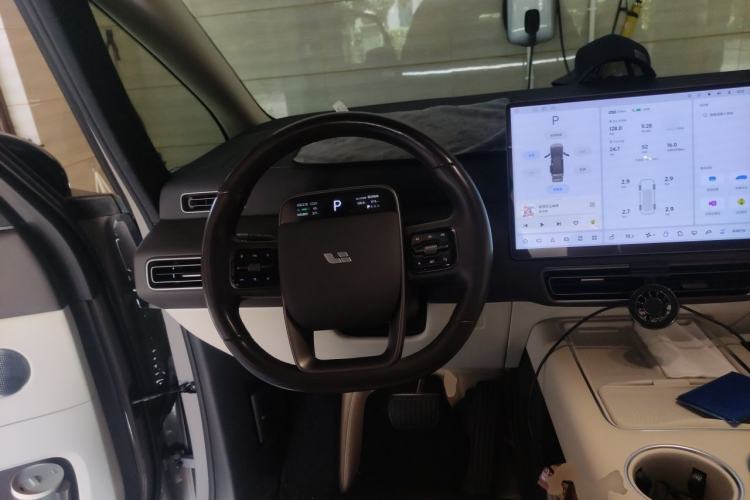Used Li Auto MEGA 2024 Ultra Model Steering Wheel