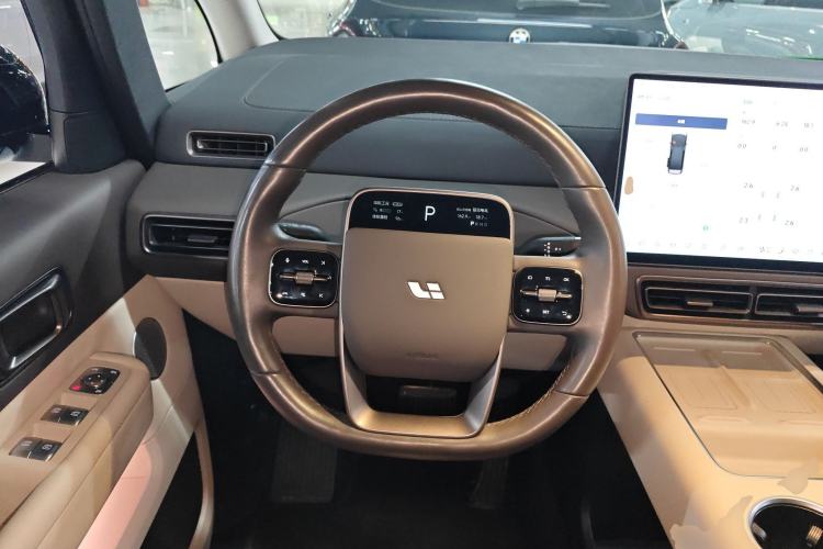 Used Li Auto MEGA 2024 Ultra Model Steering Wheel