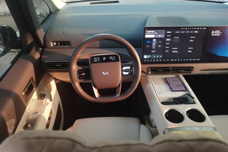 Used Li Auto MEGA 2024 Ultra Model Steering Wheel