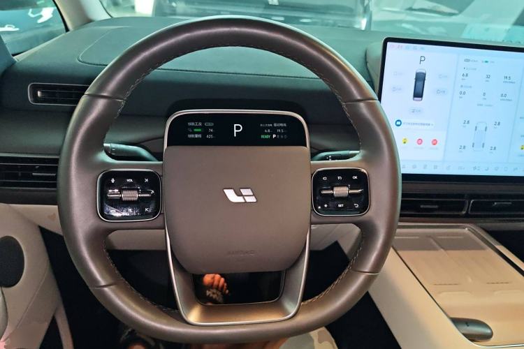 Used Li Auto MEGA 2024 Ultra Model Steering Wheel