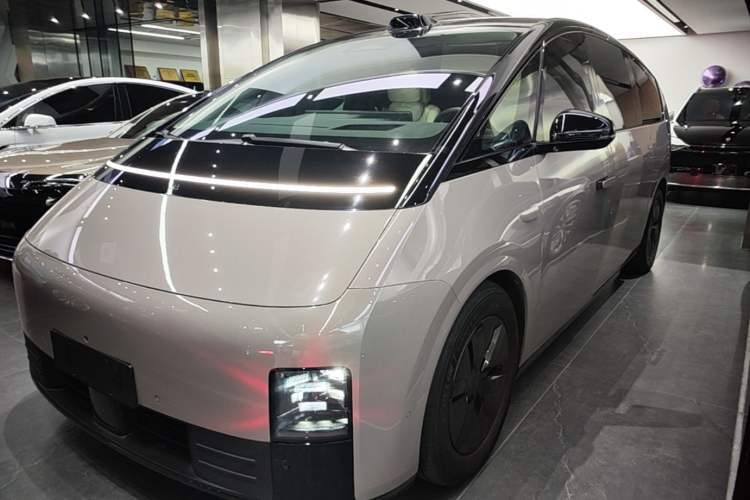 Used Li Auto MEGA 2024 Ultra Model Guazi used car, China used car export, Used car for sale, Used  cars, Cheapest cars for sale
