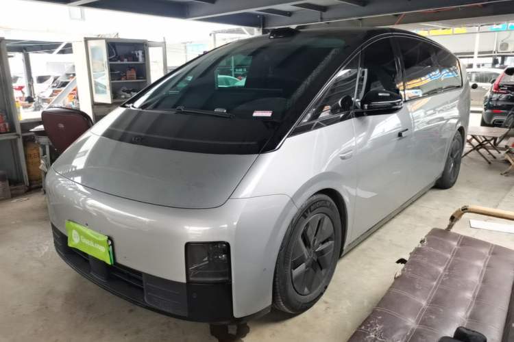 Used Li Auto MEGA 2024 Ultra Model Guazi used car, China used car export, Used car for sale, Used cars, Cheapest cars for sale