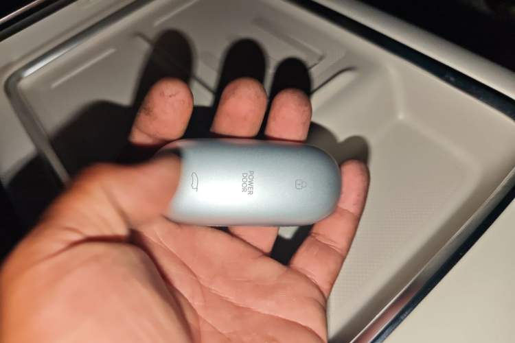 Used Li Auto MEGA 2024 Ultra Model Vehicle Key