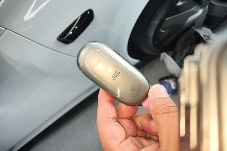 Used Li Auto MEGA 2024 Ultra Model Vehicle Key