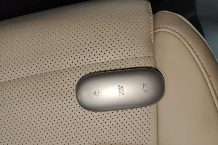 Used Li Auto MEGA 2024 Ultra Model Vehicle Key