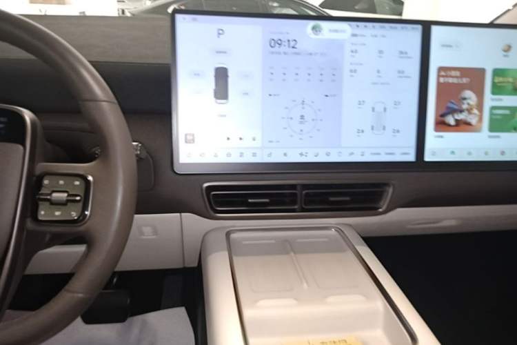 Used Li Auto MEGA 2024 Ultra Model Audio And AC Panel