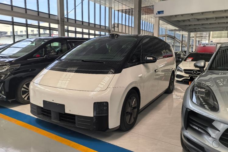 Li Auto MEGA 2024 Ultra Model