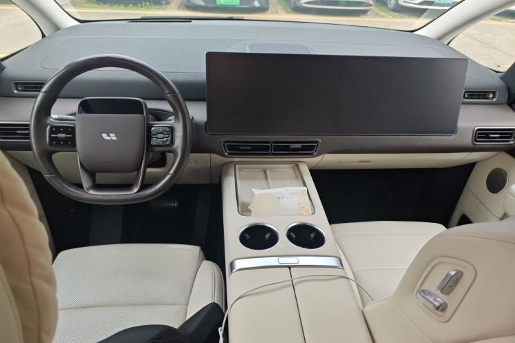 Used Li Auto MEGA 2024 Ultra Model Center Console