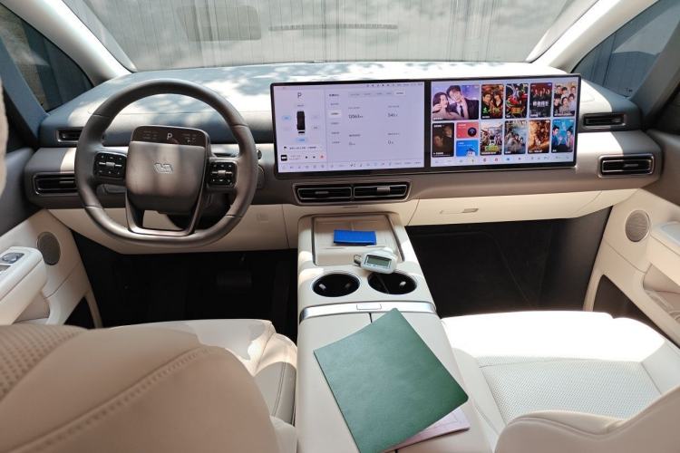 Used Li Auto MEGA 2024 Ultra Model Center Console
