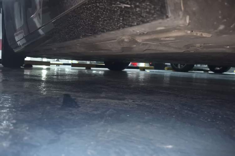 Used Li Auto MEGA 2024 Ultra Model Chassis Front Right