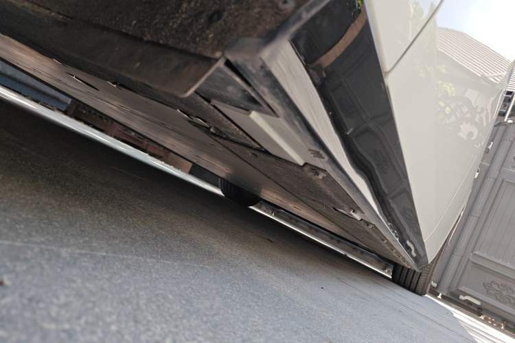 Used Li Auto MEGA 2024 Ultra Model Chassis Rear Right