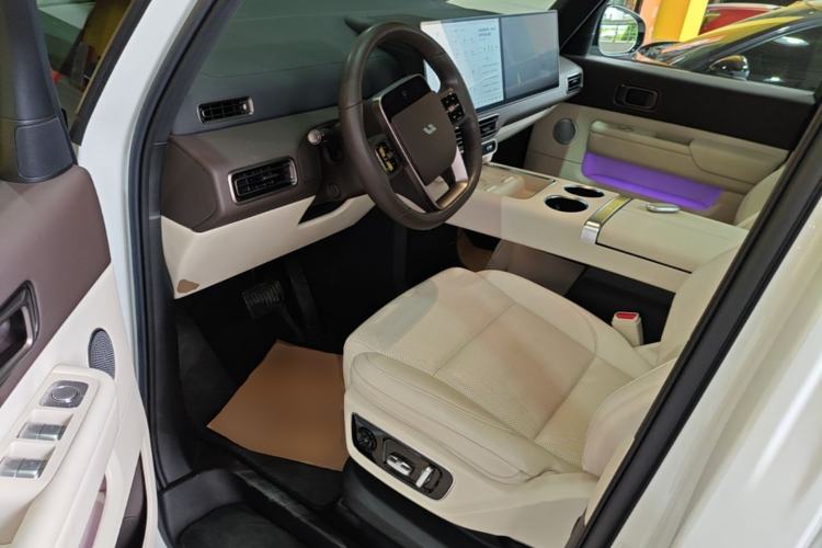 Used Li Auto MEGA 2024 Ultra Model Driver Seat