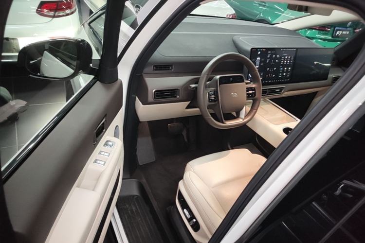 Used Li Auto MEGA 2024 Ultra Model Driver Seat