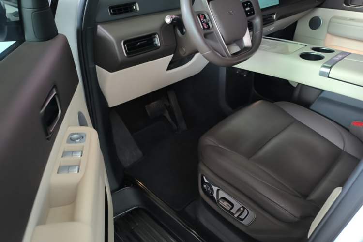 Used Li Auto MEGA 2024 Ultra Model Driver Seat