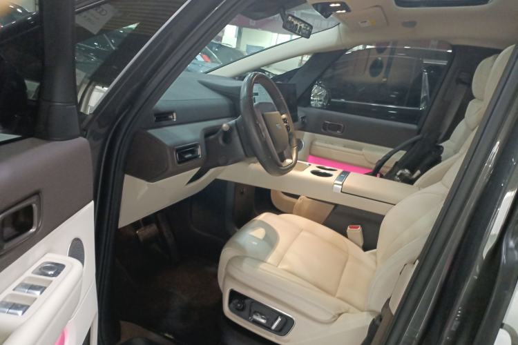 Used Li Auto MEGA 2024 Ultra Model Driver Seat