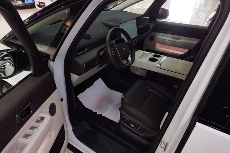 Used Li Auto MEGA 2024 Ultra Model Driver Seat