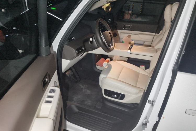 Used Li Auto MEGA 2024 Ultra Model Driver Seat