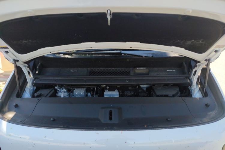 Used Li Auto MEGA 2024 Ultra Model Engine Bay