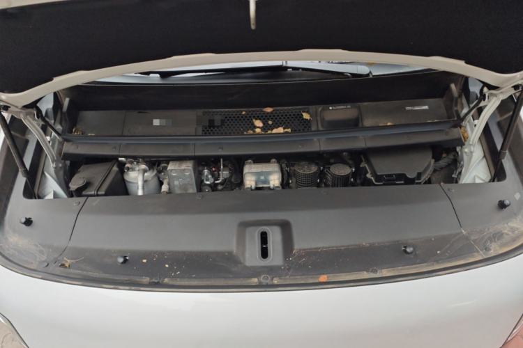 Used Li Auto MEGA 2024 Ultra Model Engine Bay