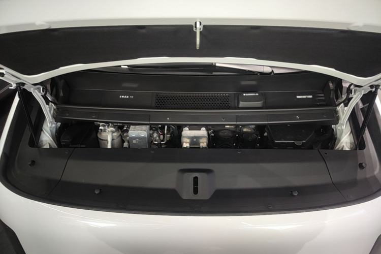 Used Li Auto MEGA 2024 Ultra Model Engine Bay