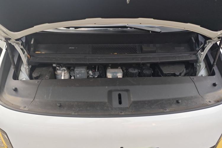 Used Li Auto MEGA 2024 Ultra Model Engine Bay