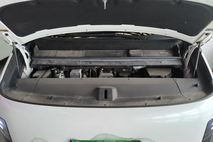 Used Li Auto MEGA 2024 Ultra Model Engine Bay