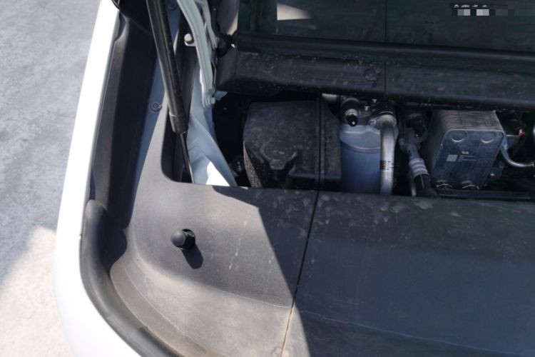 Used Li Auto MEGA 2024 Ultra Model Engine Bay Right