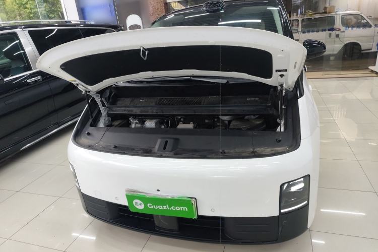 Used Li Auto MEGA 2024 Ultra Model Engine Bay