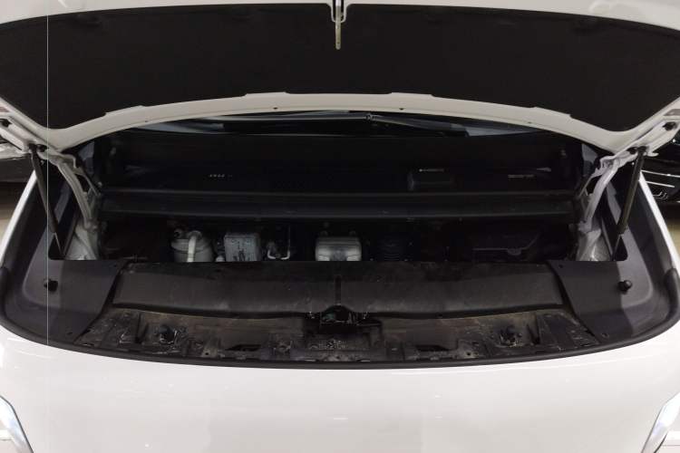 Used Li Auto MEGA 2024 Ultra Model Engine Bay