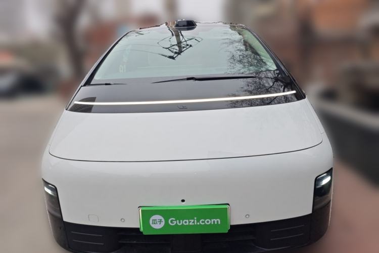 Used Li Auto MEGA 2024 Ultra Model Exterior 1