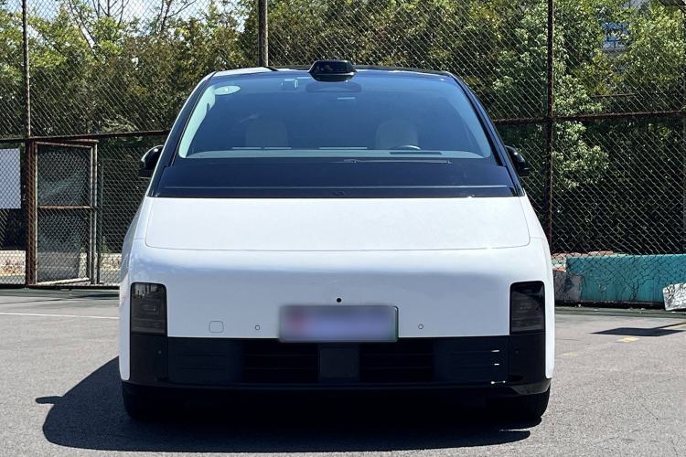 Used Li Auto MEGA 2024 Ultra Model Exterior 3