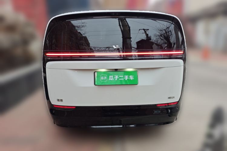 Used Li Auto MEGA 2024 Ultra Model Exterior 4