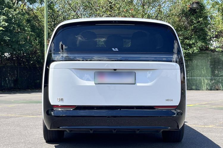 Used Li Auto MEGA 2024 Ultra Model Exterior 5