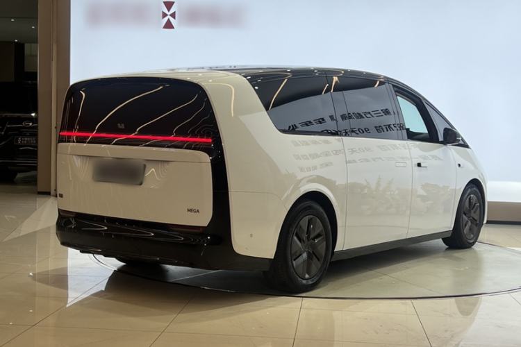Used Li Auto MEGA 2024 Ultra Model Exterior 6